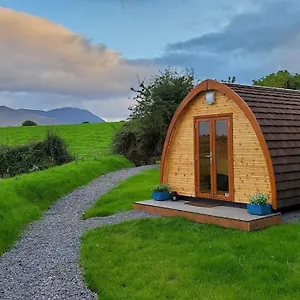 Luxury tent Farmyard Lane Glamping 